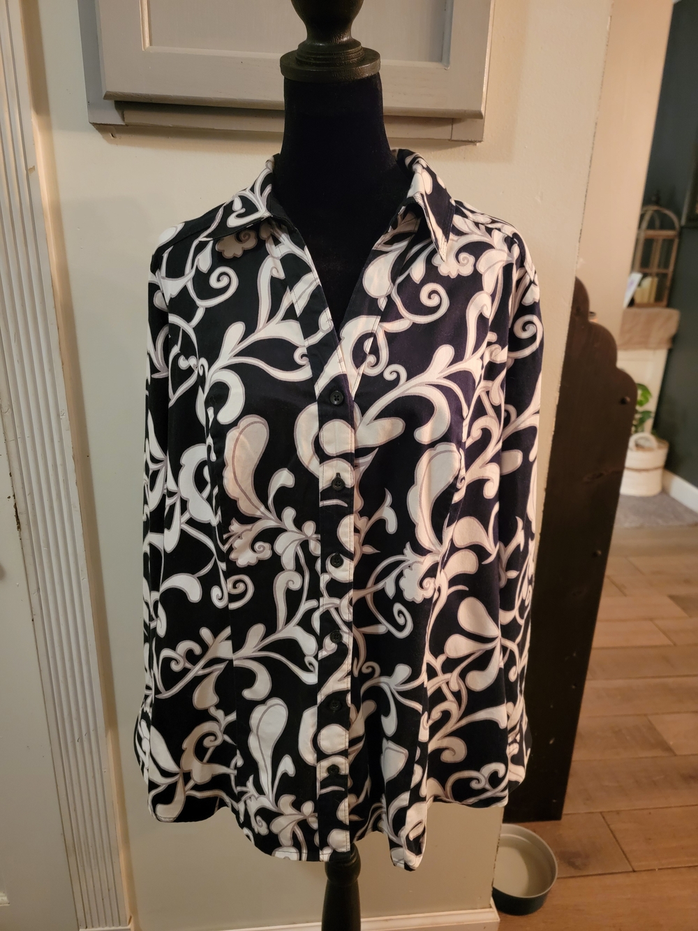 Lane Bryant Black and White Scroll-Print Button-Down Shirt